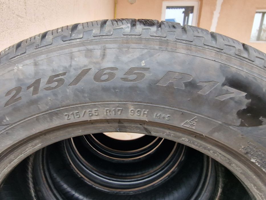 Anvelope 215/65R17 marca Pirelli,M +S