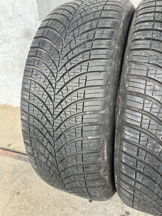 2 бр. всесезонни гуми 225/55/17 GoodYear DOT 2721 7 mm