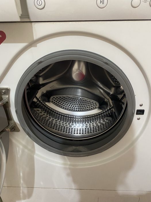 Продам стиральную машину LG