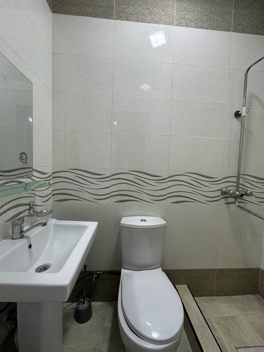 Учкахрамон постдан 6 км кирганда Хожи отада 4 сотих