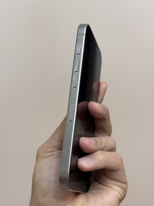 Iphone 15 Pro. 256гб. Акб 87%