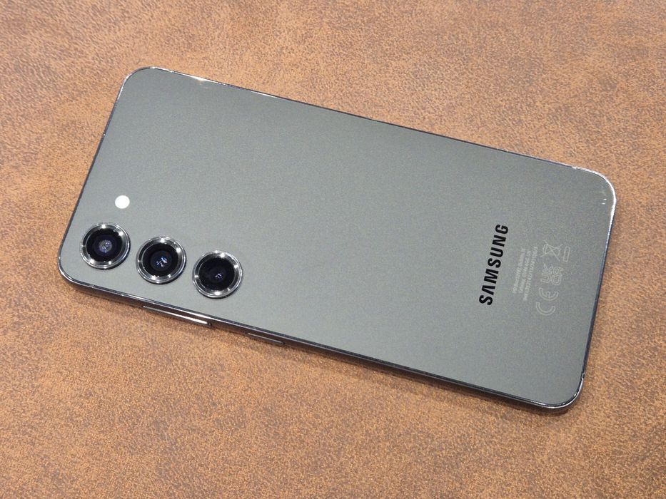 Samsung Galaxy S23 / 256GB
