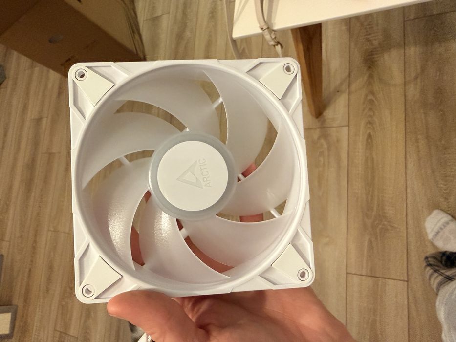 Ventilatoare Arctic P14 Pro 140mm RGB Reverse blade