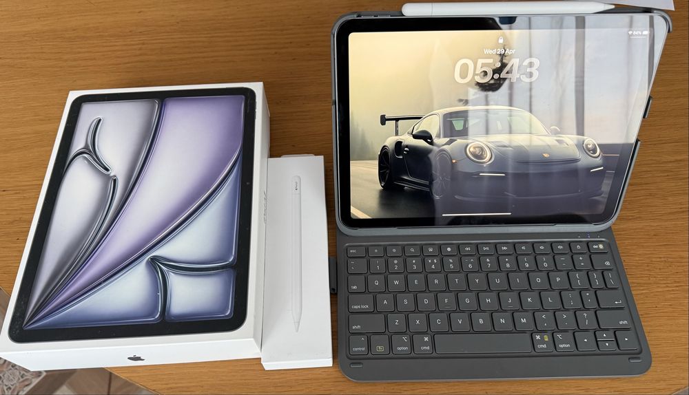 iPad Air 11” 128GB + Apple Pencil + Husa Tastatura | Full Box | Stare Impecabila