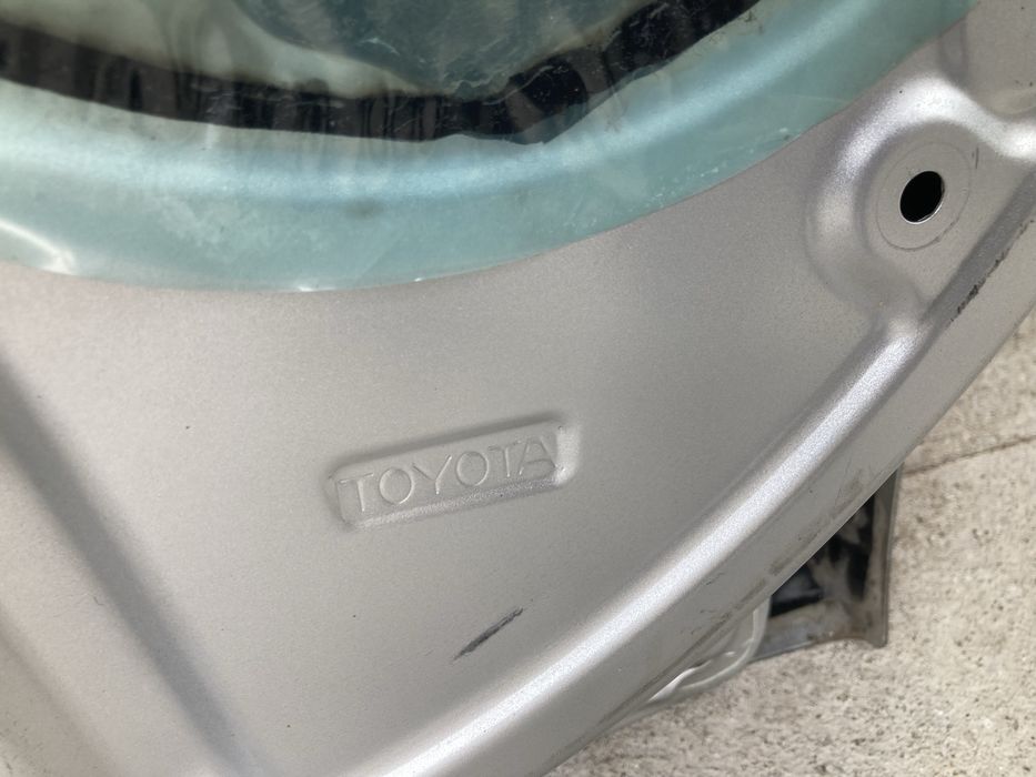Задна дясна врата за тойота рав4/toyota rav4 00-05г