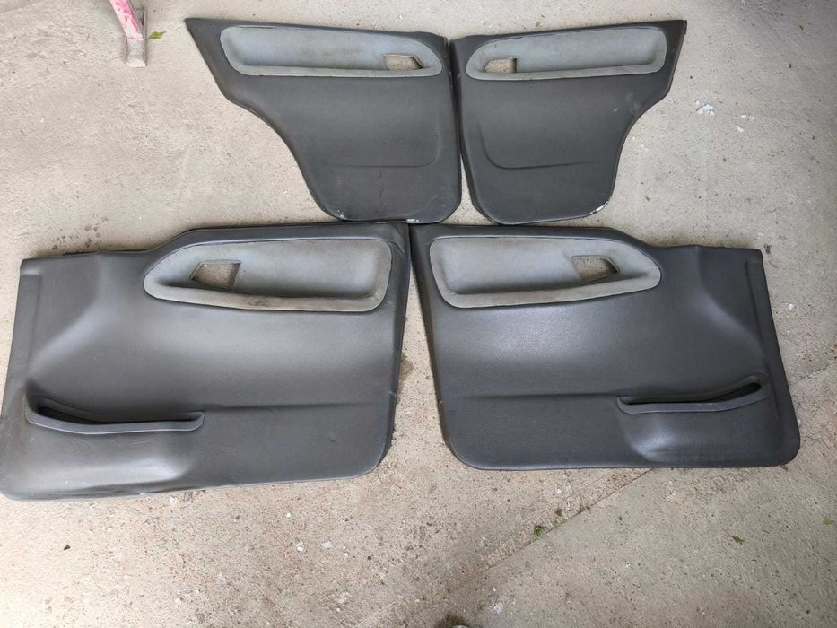 Дверные карты, обшивка двери сузуки эскудо/витара/маздалевенти квадрат