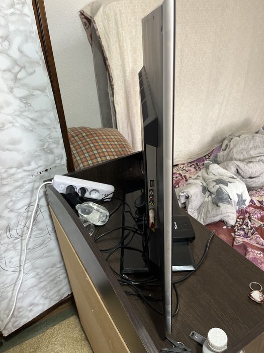Продам телевизор