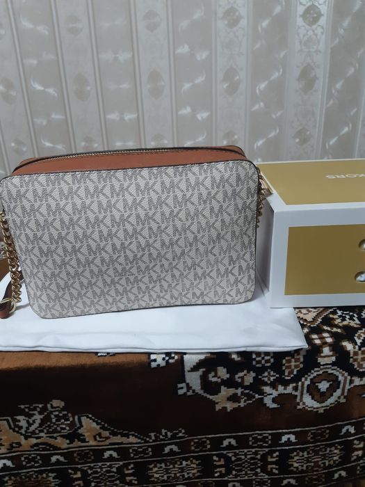 Сумка Michael Kors Jet Set Large Crossbody