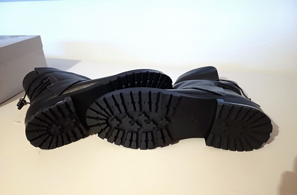 Дамски ботуши и боти