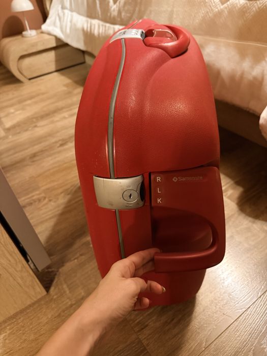 Твърд куфар Samsonite