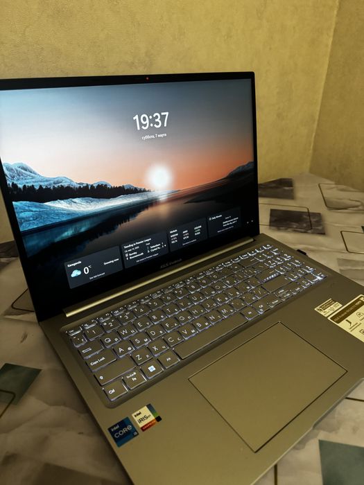 Продается ноутбук в отличном состоянии