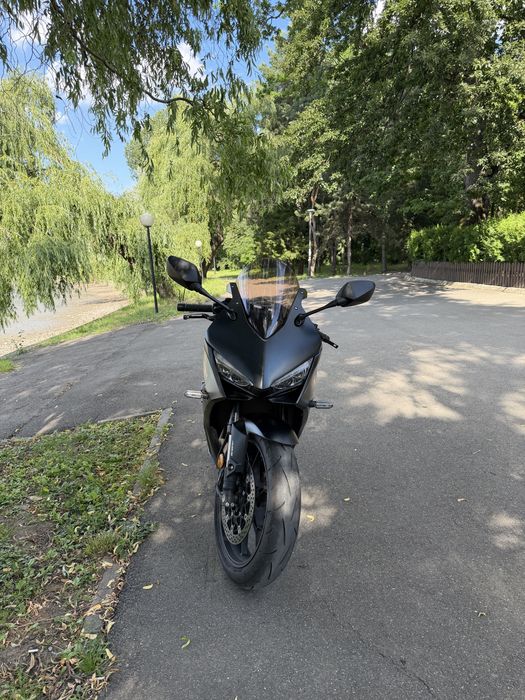 Honda CBR650R E-Clutch 2025 4800  km