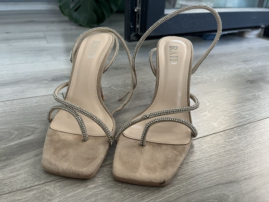 Официални/елегантни обувки и сандали Zara  на ток