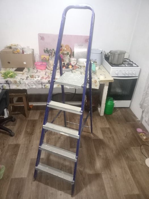 Продам стремянку