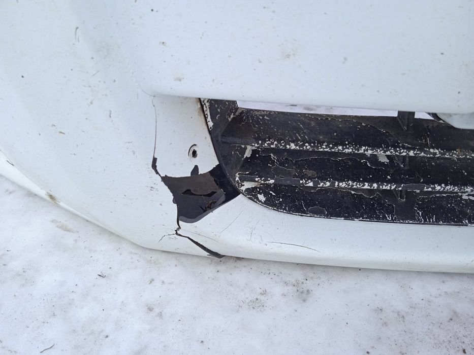 Бампер передний приора