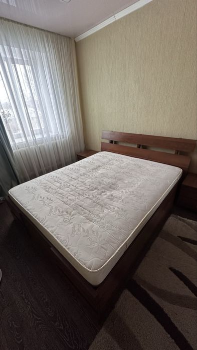 Отдам матрас двухспальный.