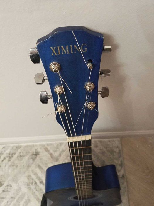 Гитара акустическая