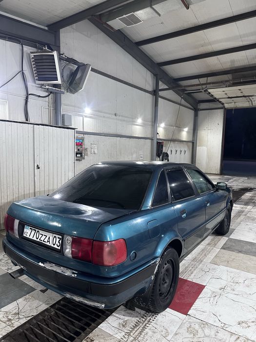 продам Audi 80B4