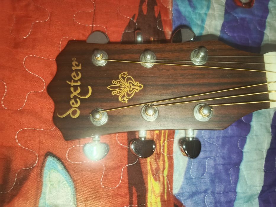 Гитара  dexter в отличном состоянии