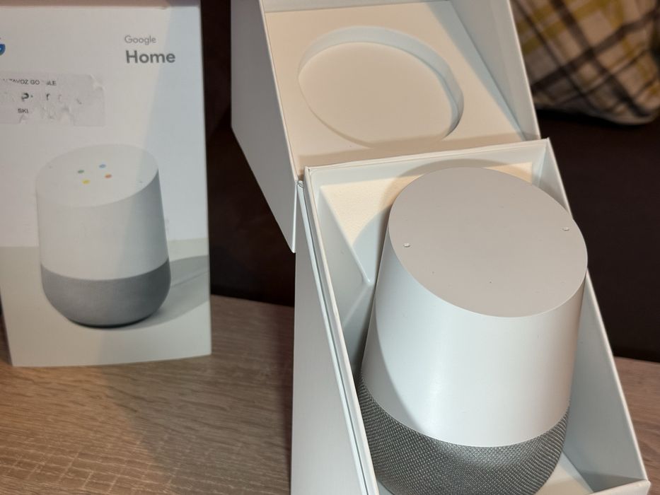 Google Home – Смарт асистент (1-во поколение)