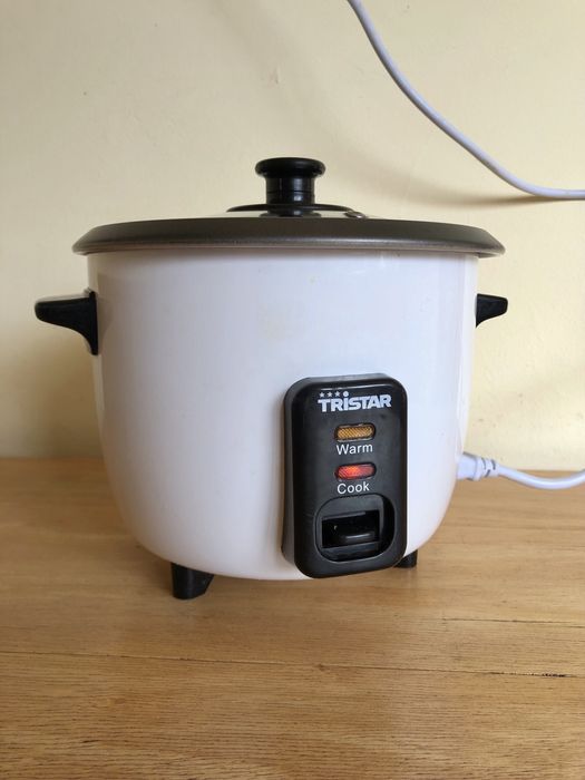 Тиган от неръждаема стомана със слоесто дъно, Англия