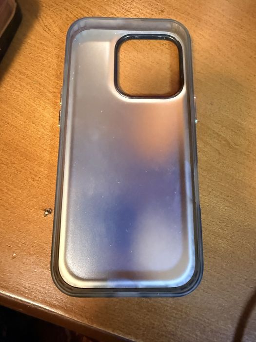 Чехлы на iPhone 16 pro,за 1 штук 25000