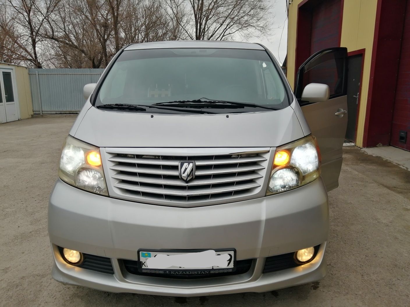 toyota alphard - Toyota в Карагандинская область - OLX.kz