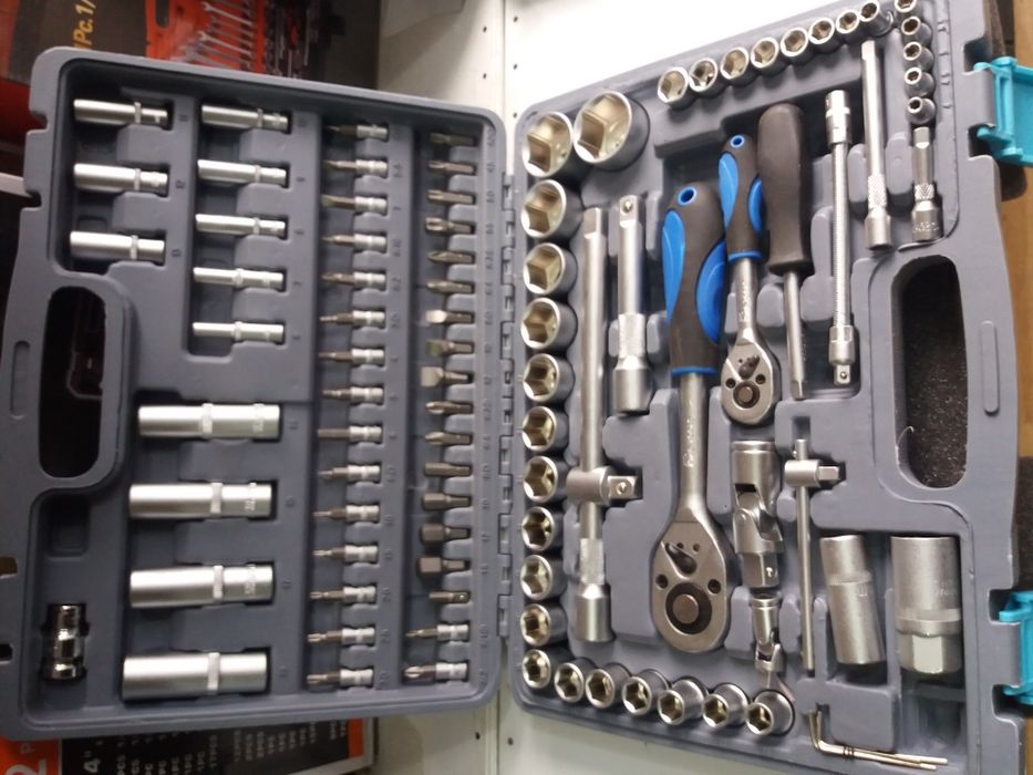 94-предмет Акция 12,000 т. набор инструментов и ключей