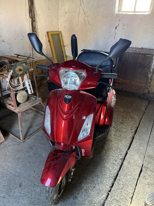 Scuter electric RDG