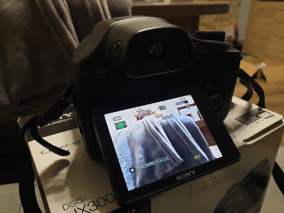 Фотоапарат Sony DSC-HX300