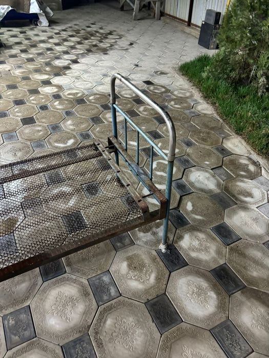 Продам советскую кровать. Самовывоз!