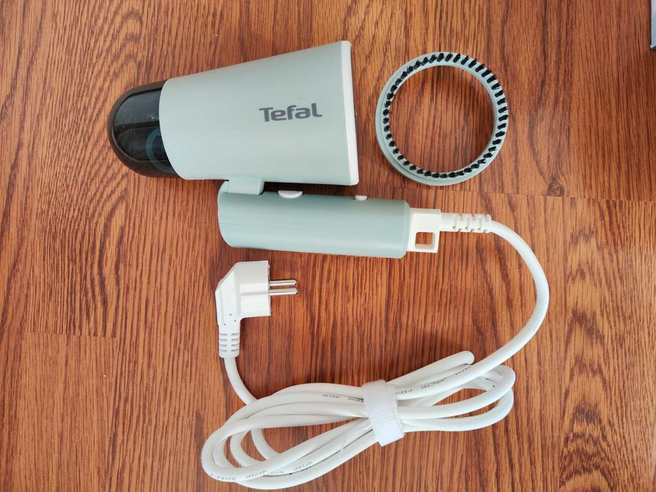 Уред за вертикално гладене Tefal