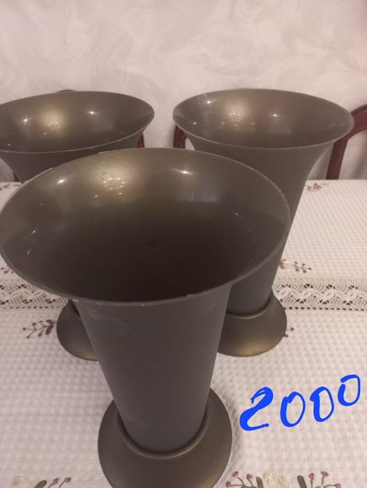 Вазы декоративные