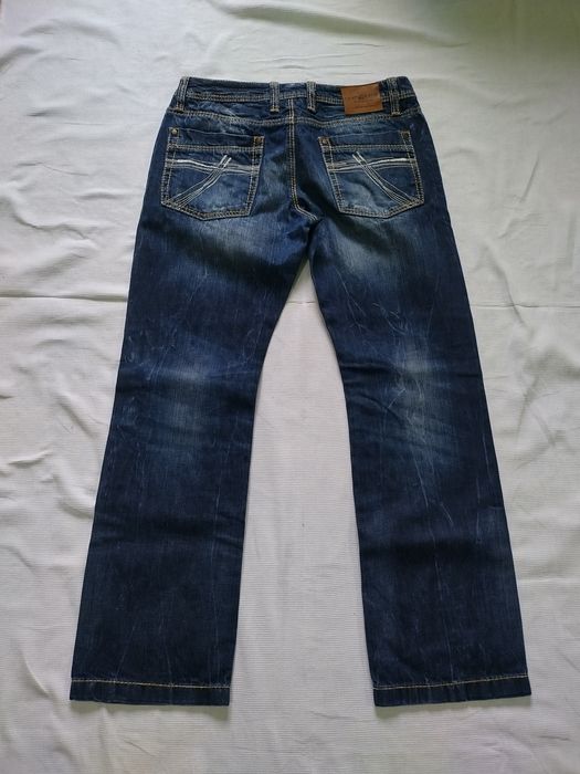 M. Camp David. Blugi