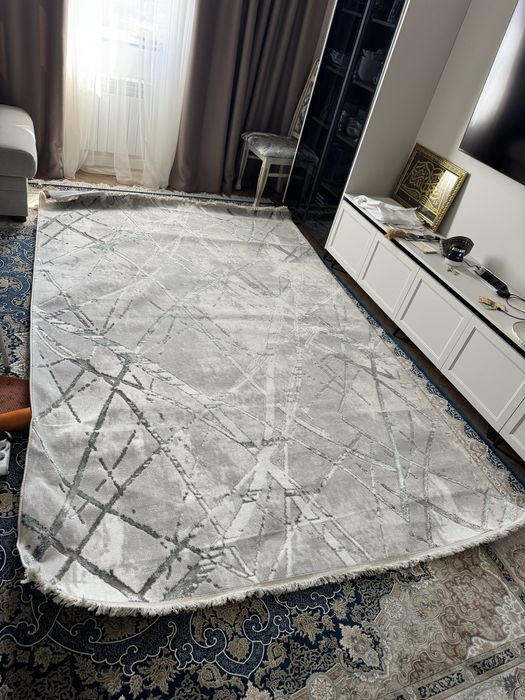 Продам ковер ковер 2х3