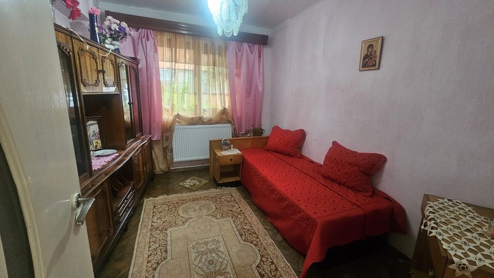 Apartament 3 camere zona Stadion-Cetate