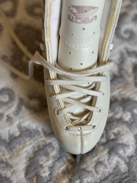 Коньки фигурные профессиональные Edea 215