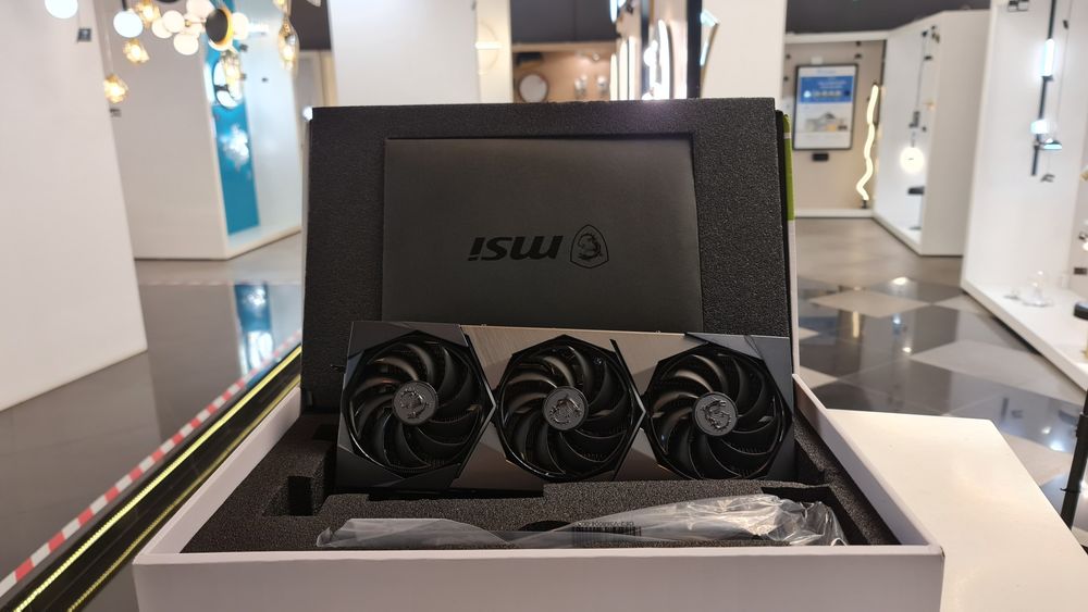 Placa video MSI RTX 3090 Suprim X