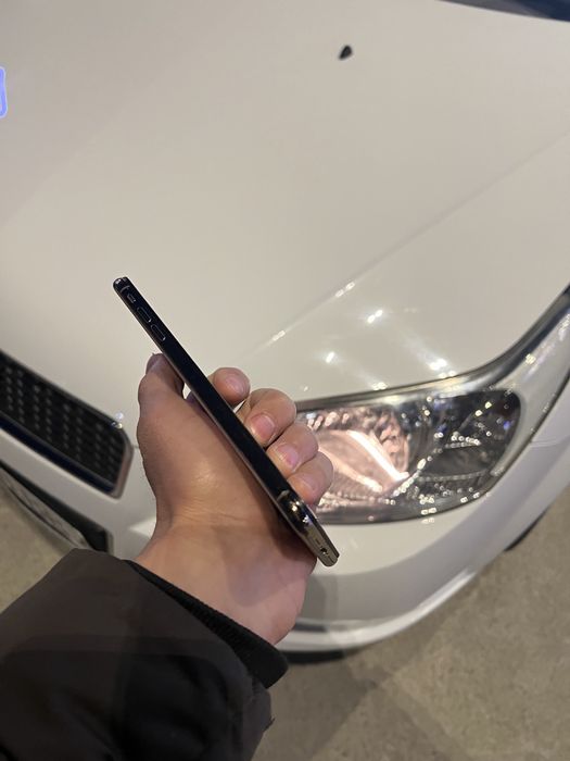 Iphone Xs max        .