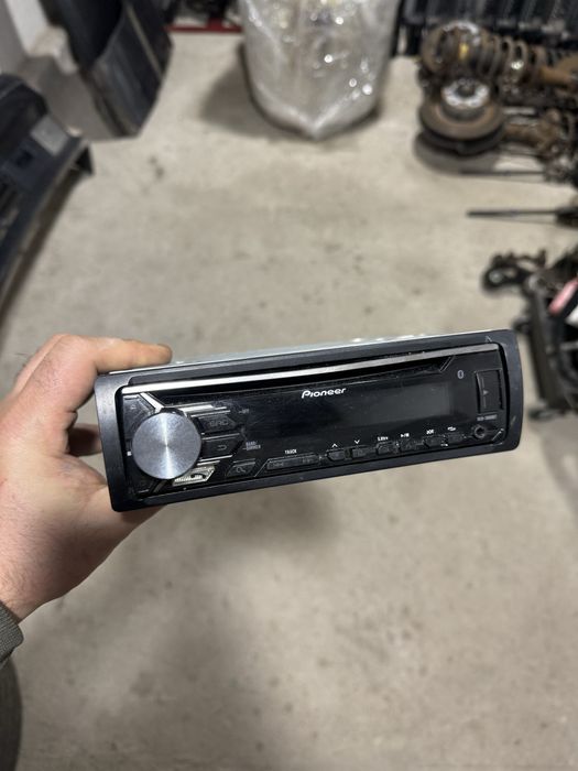 Магнитофон Pioneer DEH-3900BT