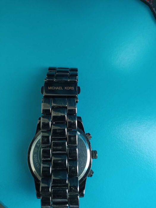 Vând ceas Michael Kors