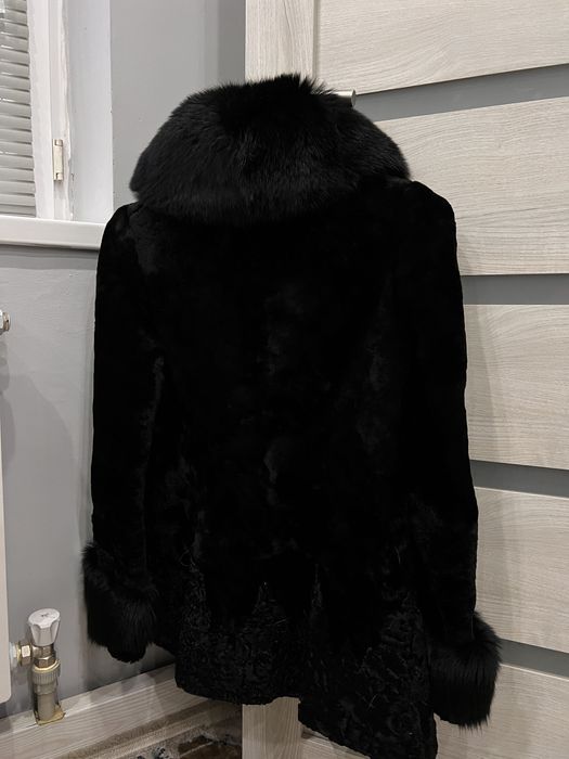 Шуба мутоновая с песцом