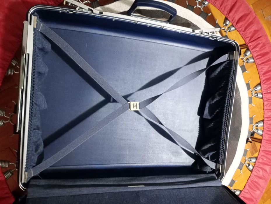 Samsonite куфар, здрав