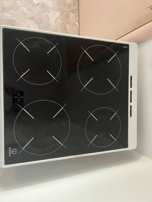 Электрическая плита indesit