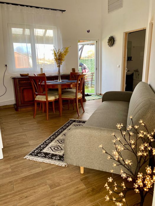 Apartament cu grădină, de închiriat pentru perioade scurte