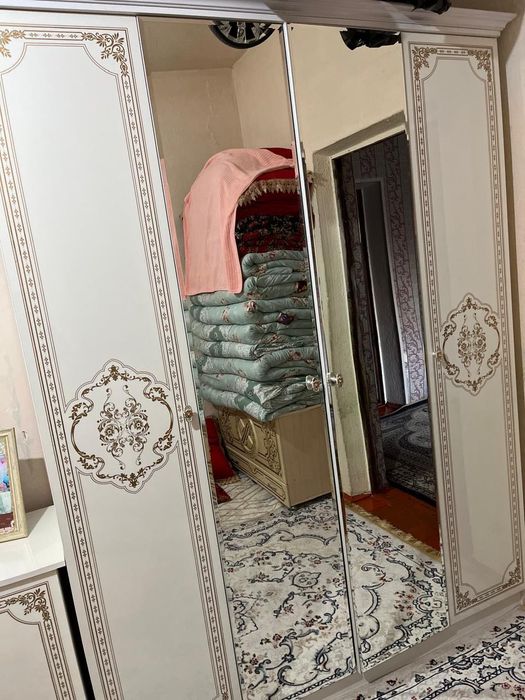 Спальный гарнитур