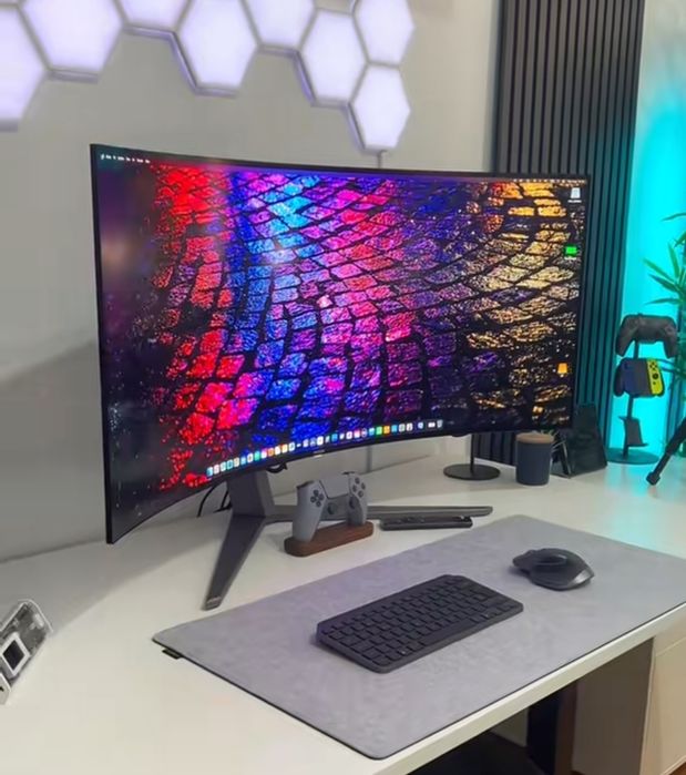 AOC AGON PRO AG346UCD QD-OLED 34" 175Hz - Като нов, гаранция до 2028