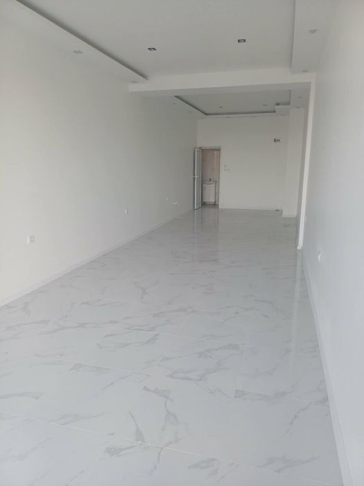 Дава се под наем Магазин в Асеновград - 40 кв.м за 348.84 € - Снимка #2