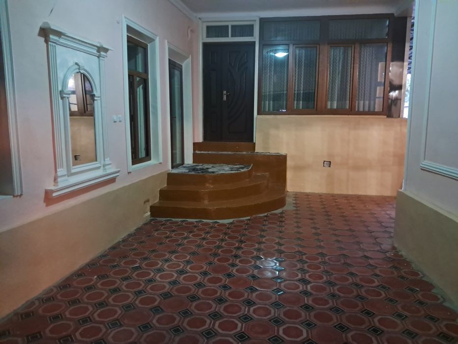 Uy sotiladi 15 sotih