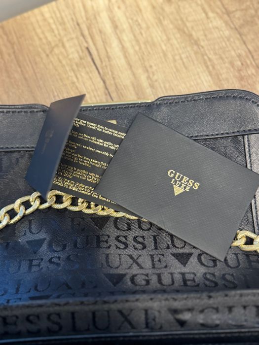 Дамска чанта guess luxe